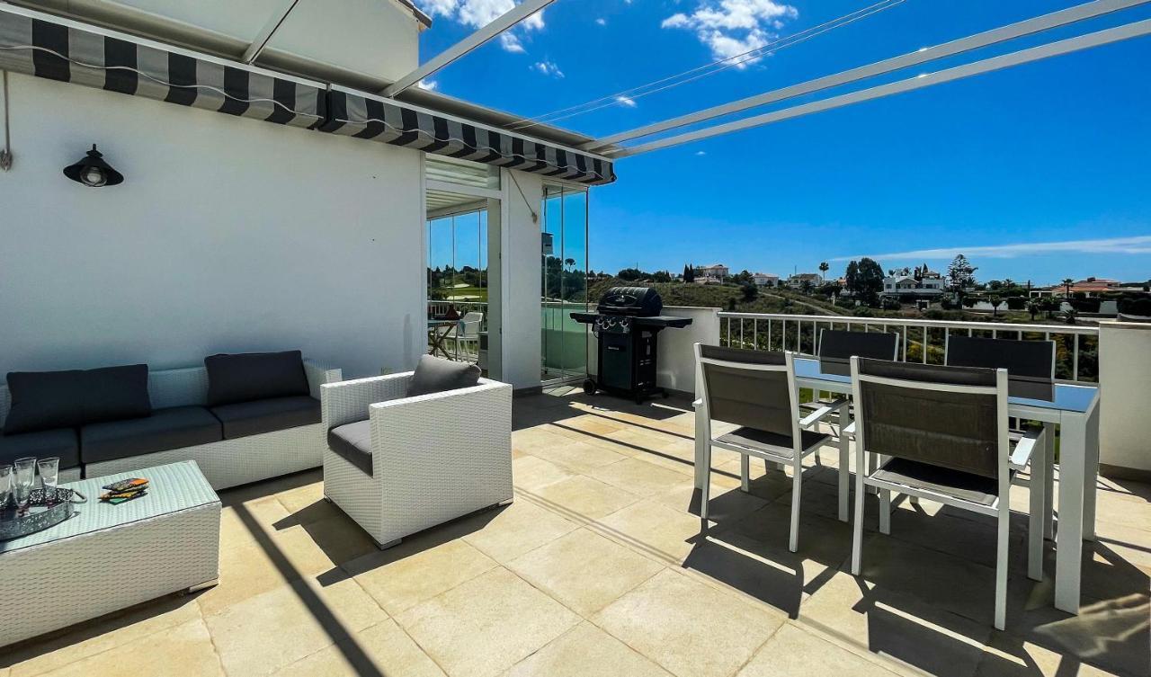 Atico Las Palmeras Golf And Sea Velez Malaga Exterior photo